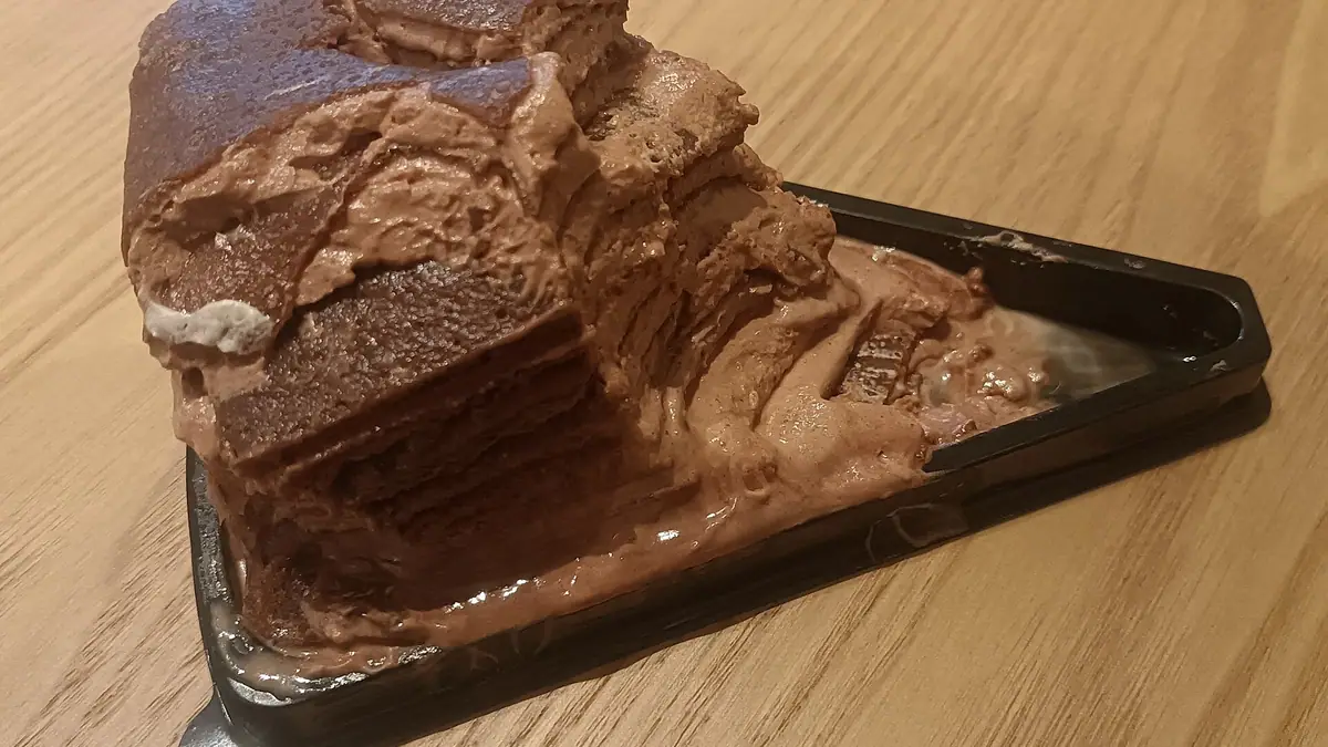 Hunters Bakery Cafe – cake maker in Ballykelly, Limavady